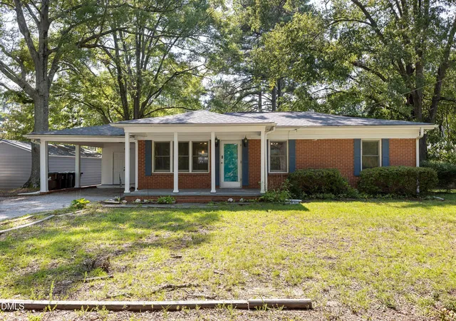 Photo 1 of Single family home for sale at 220 Lakewood Dr, Wendell, NC 27591 | MLS# 10189198 | Listing updated on 2026-09-19
