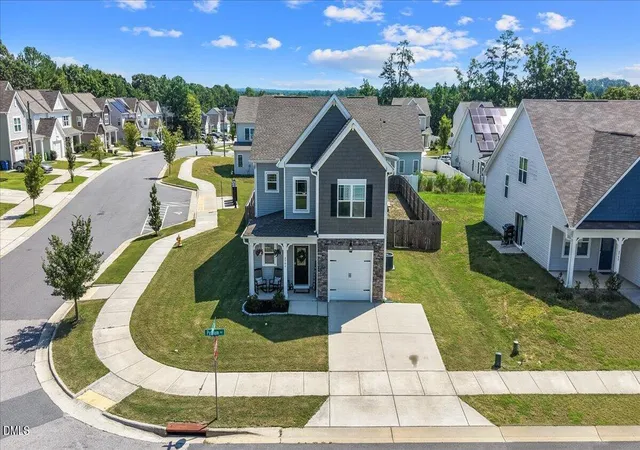 Photo 3 of Sale Pending at 3701 Putman Rd, Raleigh, NC 27610 | MLS# 10188906 | Listing updated on 2026-10-15