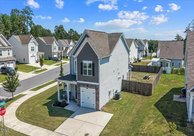 Photo 4 of Sale Pending at 3701 Putman Rd, Raleigh, NC 27610 | MLS# 10188906 | Listing updated on 2026-10-15