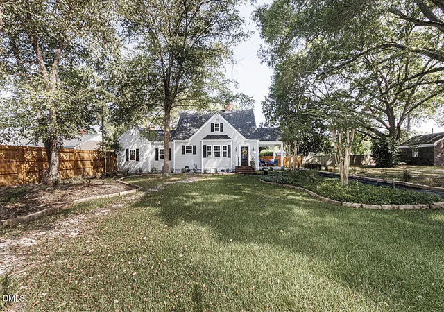 Photo 3 of Single family home for sale at 624 Sherrod Hts, Enfield, NC 27823 | MLS# 10188937 | Listing updated on 2026-08-27