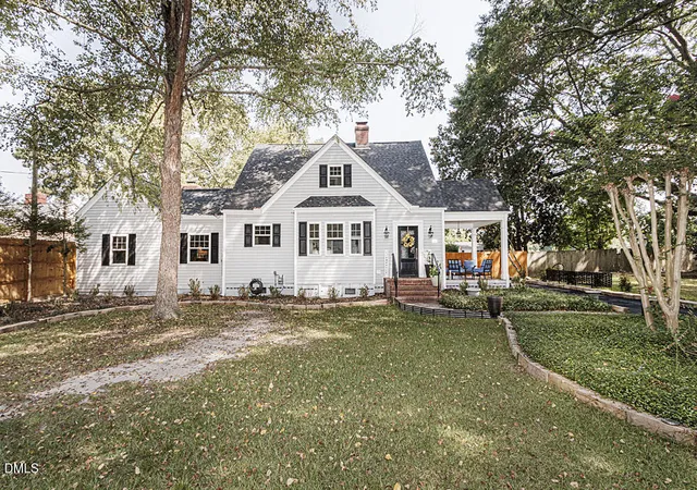 Photo 4 of Single family home for sale at 624 Sherrod Hts, Enfield, NC 27823 | MLS# 10188937 | Listing updated on 2026-08-27