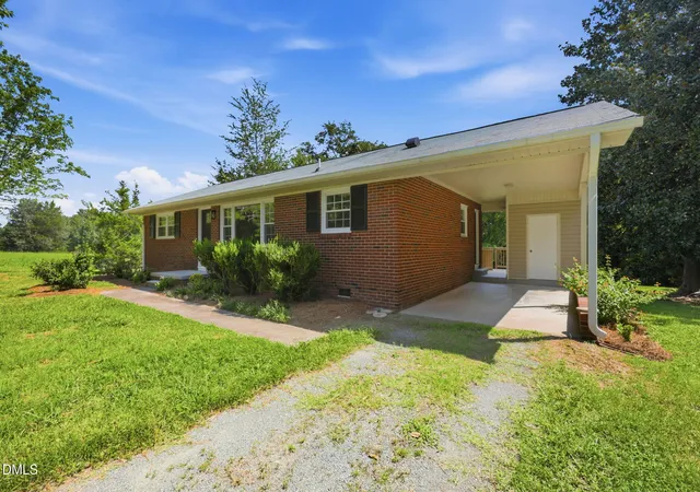 Photo 3 of Single family home for sale at 231 Dodson Rd, Mebane, NC 27302 | MLS# 10188911 | Listing updated on 2026-08-28