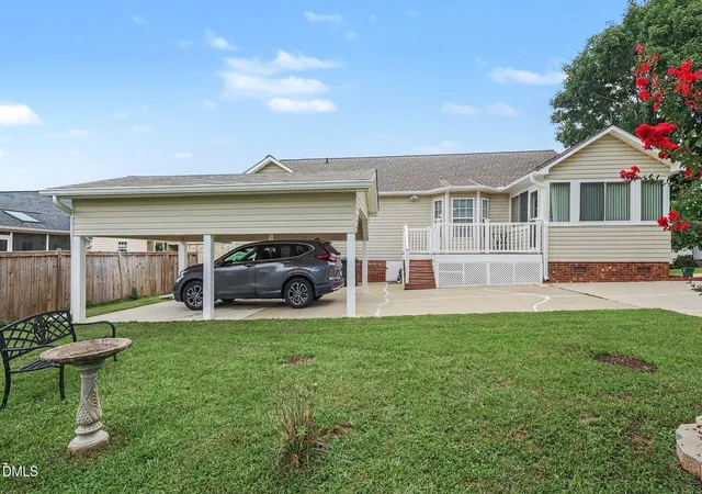 Photo 3 of Single family home for sale at 305 Southerby Dr, Garner, NC 27529 | MLS# 10189672 | Listing updated on 2026-09-15