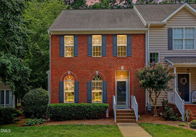 Photo 2 of Sale Pending at 5631 Slide Rock Ln, Raleigh, NC 27613 | MLS# 10189316 | Listing updated on 2026-10-01