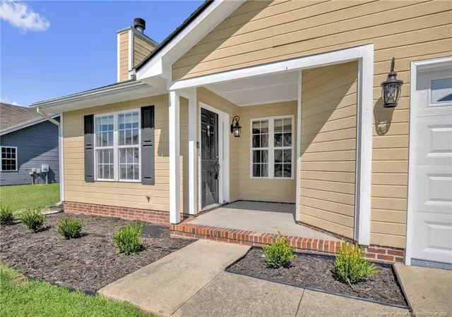 Photo 4 of Sale Pending at 806 S Buckeye Dr, Raeford, NC 28376 | MLS# 768307 | Listing updated on 2026-09-01