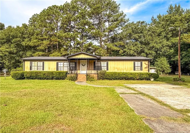 Photo 1 of Sale Pending at 427 Lark Ave, Lumberton, NC 28358 | MLS# 768418 | Listing updated on 2026-09-04