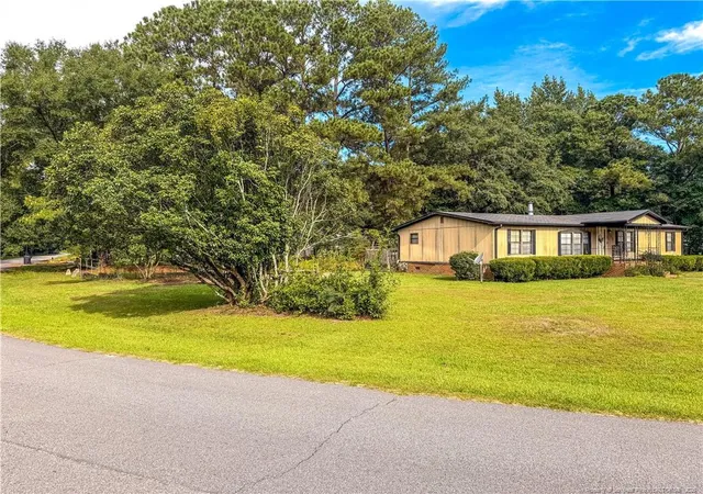 Photo 2 of Sale Pending at 427 Lark Ave, Lumberton, NC 28358 | MLS# 768418 | Listing updated on 2026-09-04