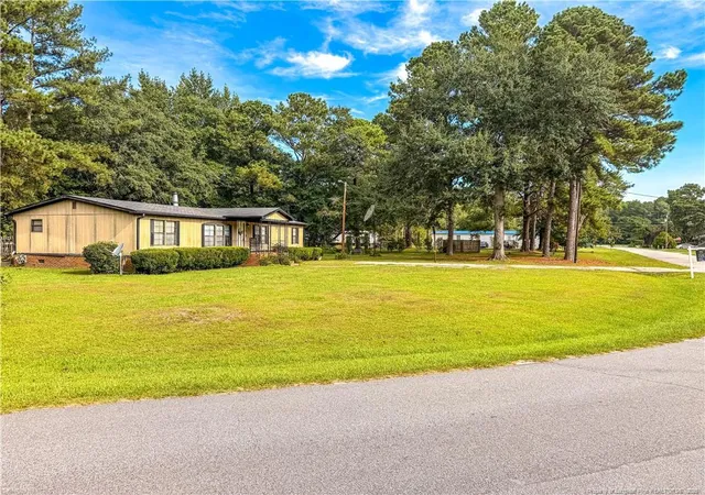 Photo 3 of Sale Pending at 427 Lark Ave, Lumberton, NC 28358 | MLS# 768418 | Listing updated on 2026-09-04
