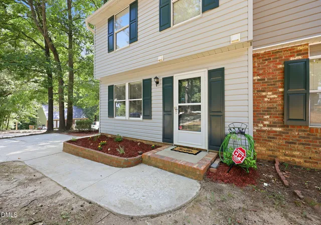Photo 3 of Townhouse for sale at 408 Galashiels Pl, Wake Forest, NC 27587 | MLS# 10189014 | Listing updated on 2026-10-07