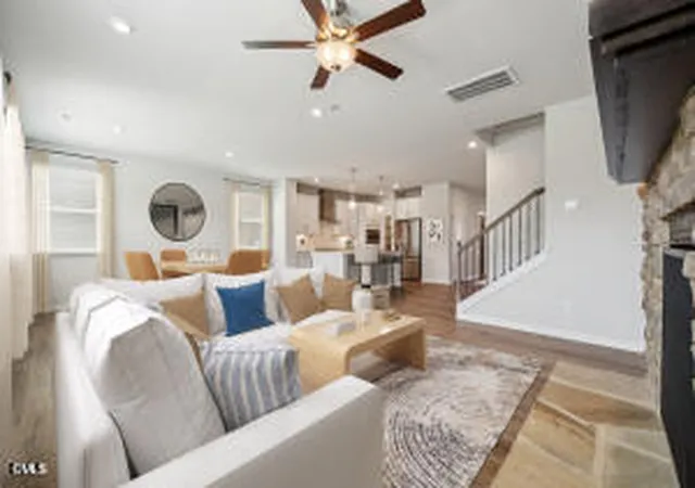 Photo 5 of Single family home for sale at 3322 Jeter James Wy, Apex, NC 27523 | MLS# 10188985 | Listing updated on 2026-09-05