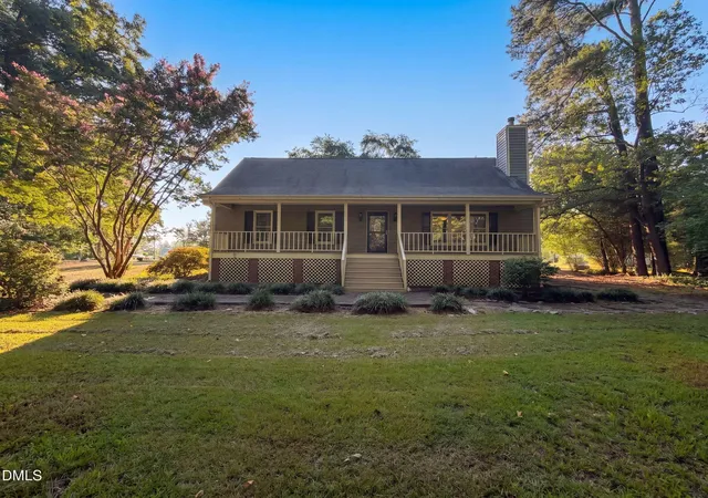 Photo 1 of Single family home for sale at 104 Rocktree Ct, Fuquay Varina, NC 27526 | MLS# 10188972 | Listing updated on 2026-09-16