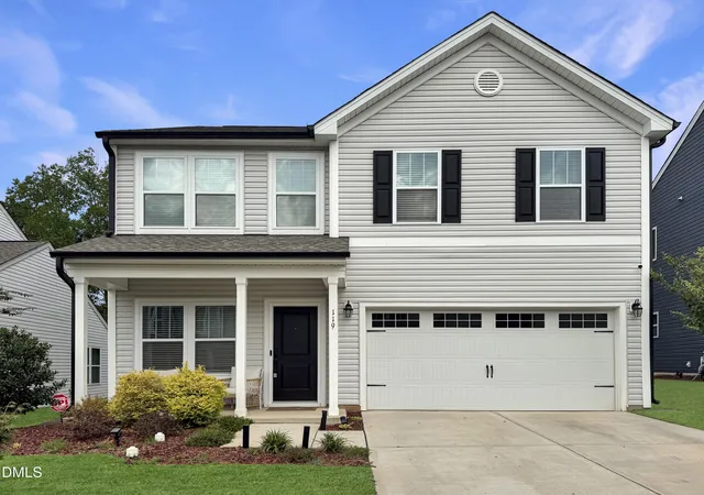 Photo 1 of Single family home for sale at 119 Bent Willow Dr, Clayton, NC 27527 | MLS# 10188994 | Listing updated on 2026-09-04
