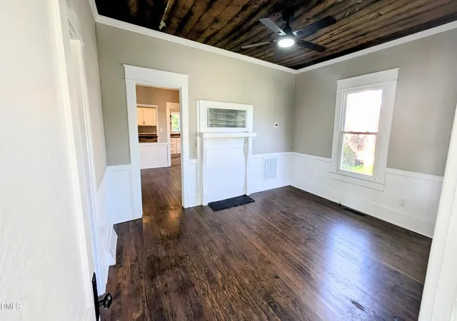 Photo 4 of Single family home for sale at 621 Harris St, Burlington, NC 27217 | MLS# 10189016 | Listing updated on 2026-08-27