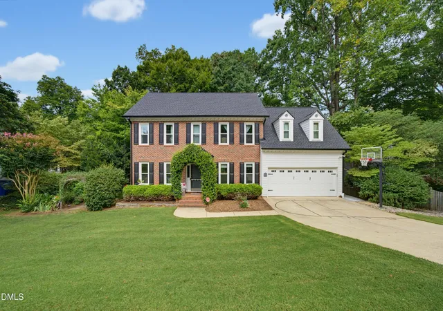 Photo 3 of Sale Pending at 7917 Laurel Mountain Rd, Raleigh, NC 27613 | MLS# 10189276 | Listing updated on 2026-09-08