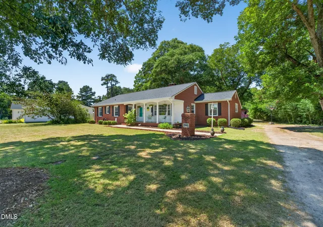 Photo 3 of Single family home for sale at 7003 Us-401, Fuquay Varina, NC 27526 | MLS# 10189076 | Listing updated on 2026-09-29