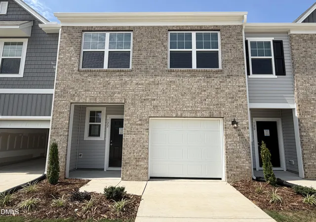 Photo 2 of Sale Pending at 122 S Meyers Ct, Clayton, NC 27520 | MLS# 10189041 | Listing updated on 2026-09-02