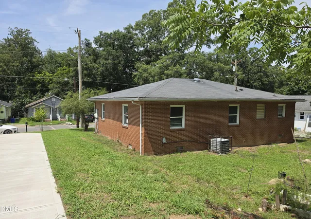 Photo 3 of Single family home for sale at 1510 N Hyde Park Ave, Durham, NC 27701 | MLS# 10189271 | Listing updated on 2026-09-10