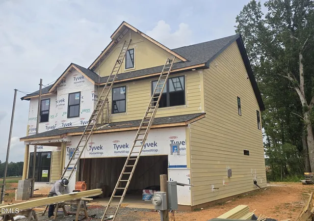 Photo 4 of Single family home for sale at 1818 Pollinator Pl, Mebane, NC 27302 | MLS# 10189137 | Listing updated on 2026-09-07
