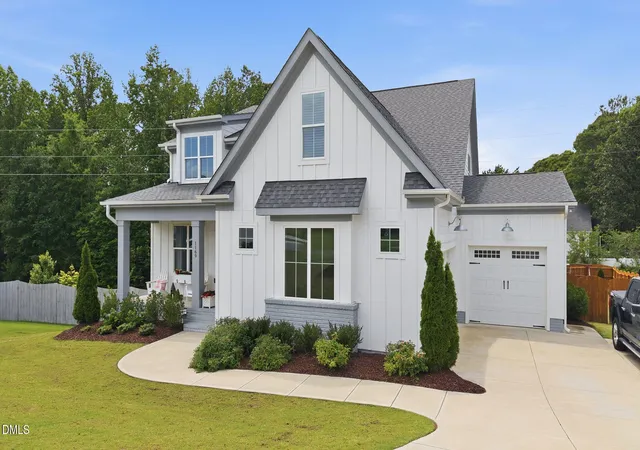 Photo 2 of Single family home for sale at 1169 Duke Farm Dr, Wake Forest, NC 27587 | MLS# 10189055 | Listing updated on 2026-09-30