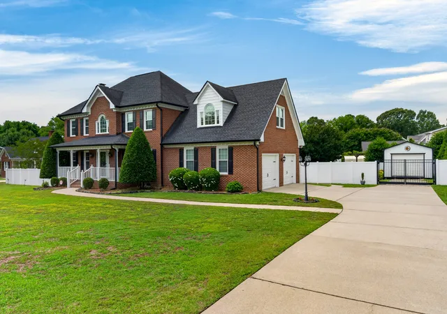 Photo 2 of Single family home for sale at 4908 Allanbrooke Ln, Fuquay Varina, NC 27526 | MLS# 10189049 | Listing updated on 2026-09-18