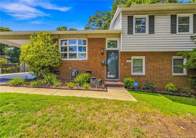 Photo 2 of Single family home for sale at 821 Edenwood Dr, Fayetteville, NC 28303 | MLS# 768452 | Listing updated on 2026-08-27