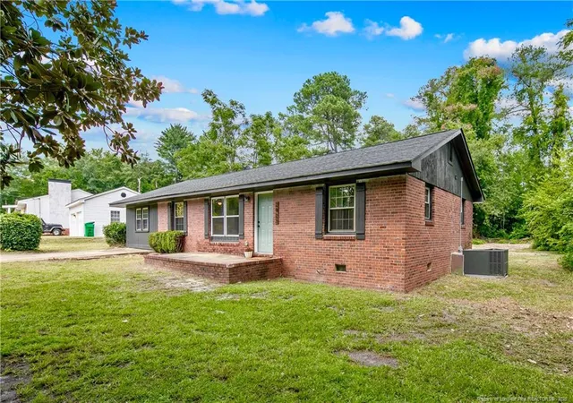 Photo 3 of Single family home for sale at 2423 George Owen Rd, Fayetteville, NC 28306 | MLS# 768408 | Listing updated on 2026-09-19