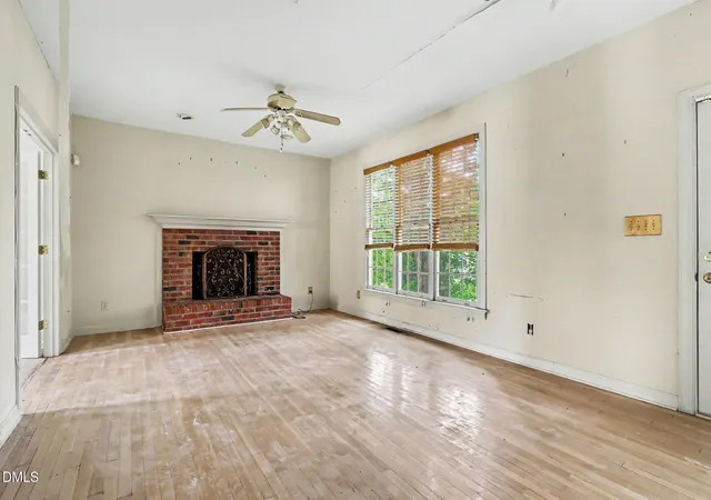 Photo 4 of Sale Pending at 5017 Stardust Dr, Durham, NC 27712 | MLS# 10189437 | Listing updated on 2026-09-02