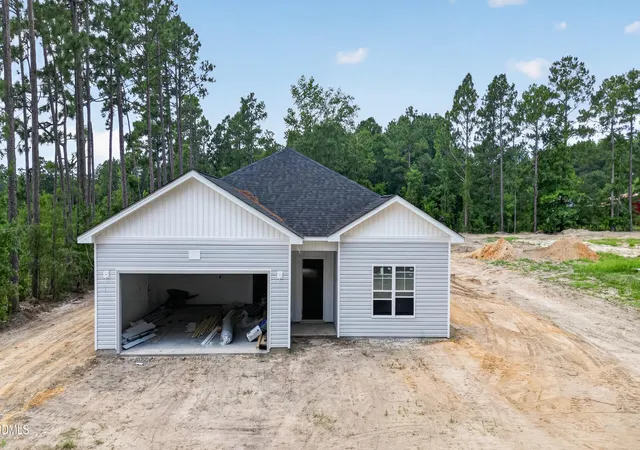 Photo 4 of Sale Pending at 386 Contractor Ct, Raeford, NC 28376 | MLS# 10189140 | Listing updated on 2026-09-30