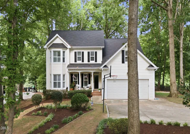 Photo 3 of Single family home for sale at 5101 Windance Pl, Holly Springs, NC 27540 | MLS# 10189166 | Listing updated on 2026-09-14