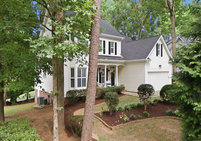 Photo 4 of Single family home for sale at 5101 Windance Pl, Holly Springs, NC 27540 | MLS# 10189166 | Listing updated on 2026-09-14