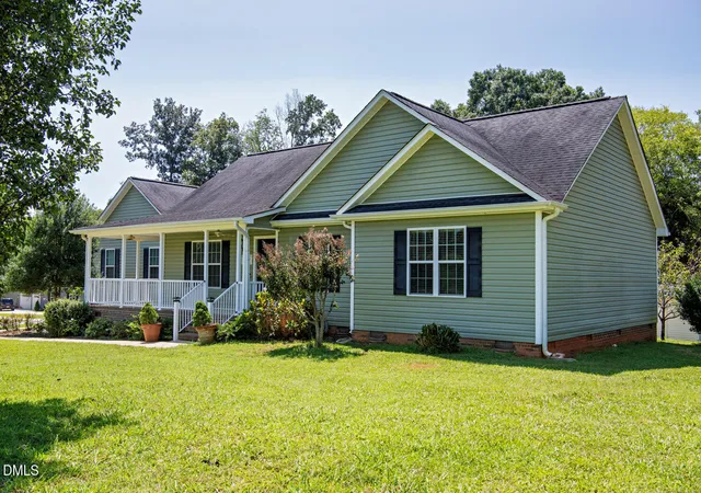 Photo 3 of Single family home for sale at 5235 Salem Woods Dr, Graham, NC 27253 | MLS# 10189676 | Listing updated on 2026-09-18