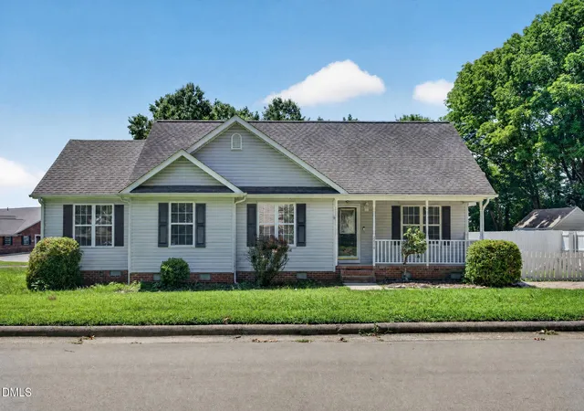 Photo 2 of Sale Pending at 2610 Eldermont St, Burlington, NC 27215 | MLS# 10189184 | Listing updated on 2026-09-14
