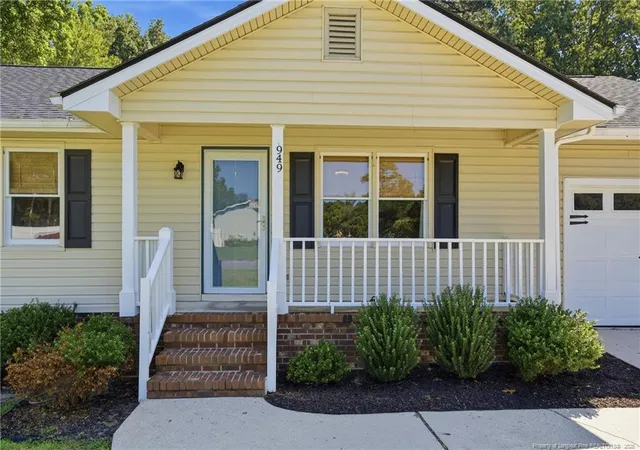 Photo 2 of Single family home for sale at 949 Kennesaw Dr, Fayetteville, NC 28314 | MLS# 768488 | Listing updated on 2026-09-18