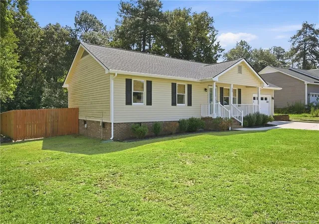 Photo 4 of Single family home for sale at 949 Kennesaw Dr, Fayetteville, NC 28314 | MLS# 768488 | Listing updated on 2026-09-18