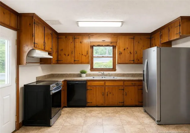 Photo 4 of Single family home for sale at 2903 N Kenan Ave, Lumberton, NC 28358 | MLS# 768426 | Listing updated on 2026-08-29