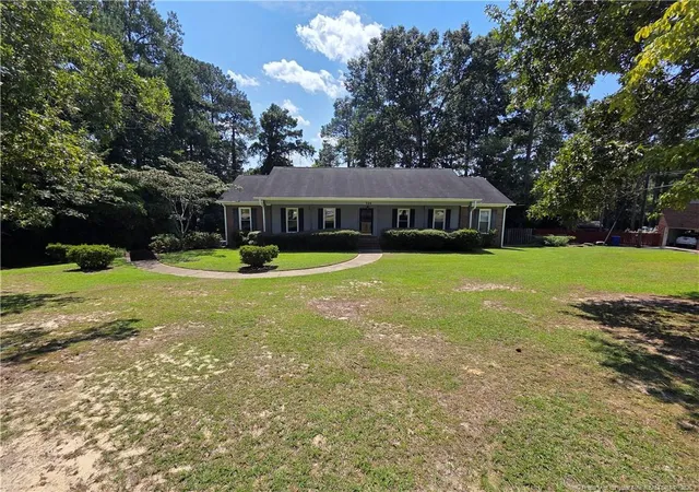 Photo 2 of Single family home for sale at 724 Galloway Dr, Fayetteville, NC 28303 | MLS# 767046 | Listing updated on 2026-08-28