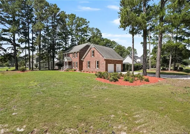 Photo 3 of Single family home for sale at 5400 Labrador Dr, Hope Mills, NC 28348 | MLS# 765939 | Listing updated on 2026-09-14