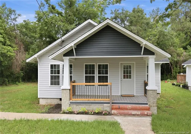 Photo 1 of Single family home for sale at 98 S Fayetteville St, Parkton, NC 28371 | MLS# 768368 | Listing updated on 2026-09-05