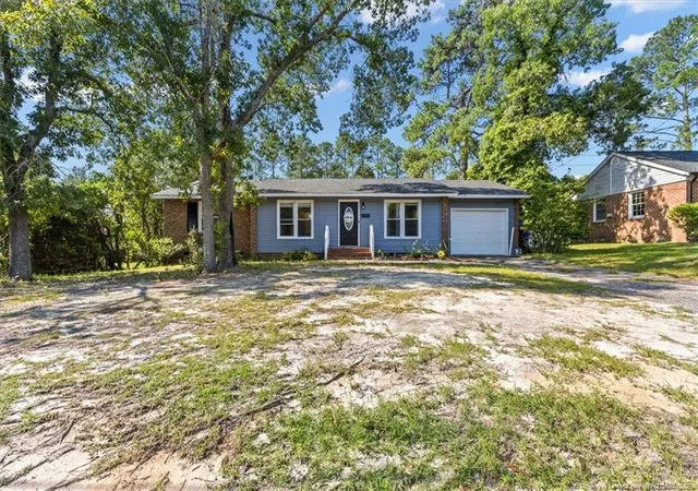 Photo 2 of Single family home for sale at 5405 Sw Sandstone Dr Sw, Fayetteville, NC 28311 | MLS# 768377 | Listing updated on 2026-09-10