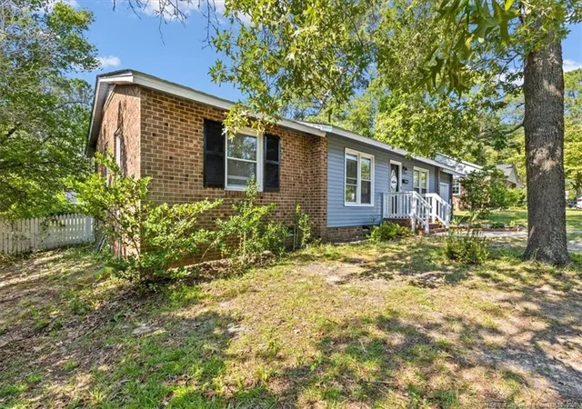 Photo 3 of Single family home for sale at 5405 Sw Sandstone Dr Sw, Fayetteville, NC 28311 | MLS# 768377 | Listing updated on 2026-09-10