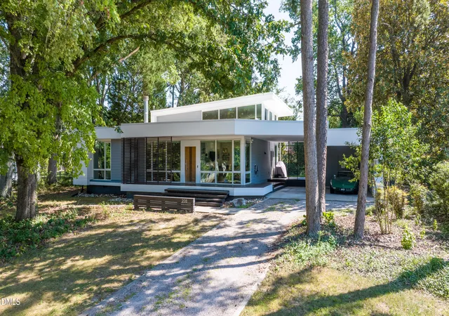 Photo 1 of Sale Pending at 208 Windel Dr, Raleigh, NC 27609 | MLS# 10189296 | Listing updated on 2026-08-30