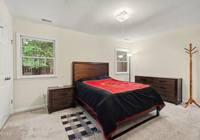 Photo 5 of Townhouse for sale at 106 Old Stable Ct, Chapel Hill, NC 27514 | MLS# 10189268 | Listing updated on 2026-08-31