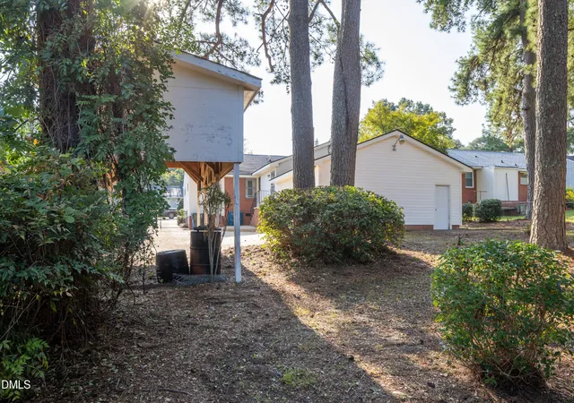 Photo 4 of Single family home for sale at 462 Mcrae Dr, Fayetteville, NC 28305 | MLS# 10189416 | Listing updated on 2026-08-29