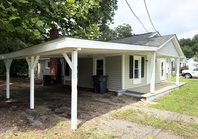 Photo 2 of Single family home for sale at 112 2nd St, Erwin, NC 28339 | MLS# 10189396 | Listing updated on 2026-09-24
