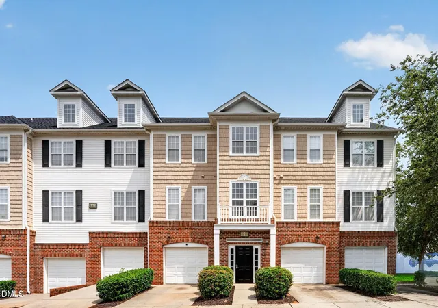 Photo 1 of Single family home for sale at 6365 Park Creek Dr, Charlotte, NC 28262 | MLS# 10189321 | Listing updated on 2026-09-14