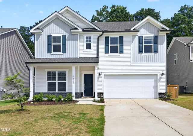 Photo 1 of Single family home for sale at 1809 Carlton Links Dr, Fuquay Varina, NC 27526 | MLS# 10189681 | Listing updated on 2026-09-04