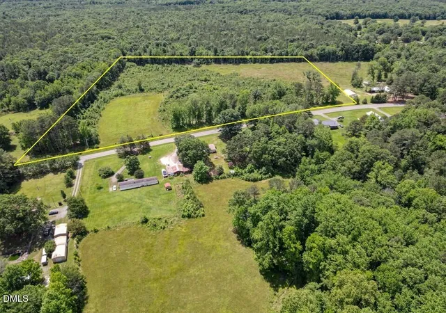 Photo 3 of Sale Pending at 3375 Bonlee Bennett Rd, Siler City, NC 27344 | MLS# 10189330 | Listing updated on 2026-09-08