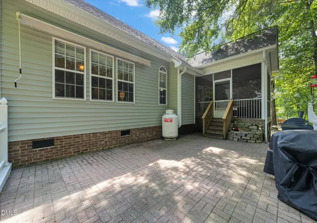 Photo 3 of Single family home for sale at 120 Green Wy, Four Oaks, NC 27524 | MLS# 10189311 | Listing updated on 2026-09-04