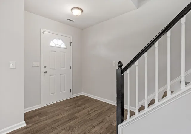 Photo 4 of Single family home for sale at 658 Yorkshire Dr, Clayton, NC 27520 | MLS# 10189323 | Listing updated on 2026-09-02