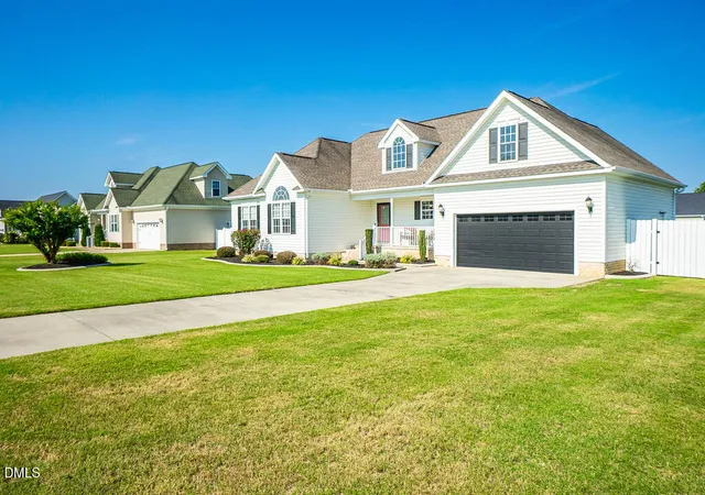 Photo 3 of Sale Pending at 125 Brookside Wy, Pikeville, NC 27863 | MLS# 10189466 | Listing updated on 2026-09-07